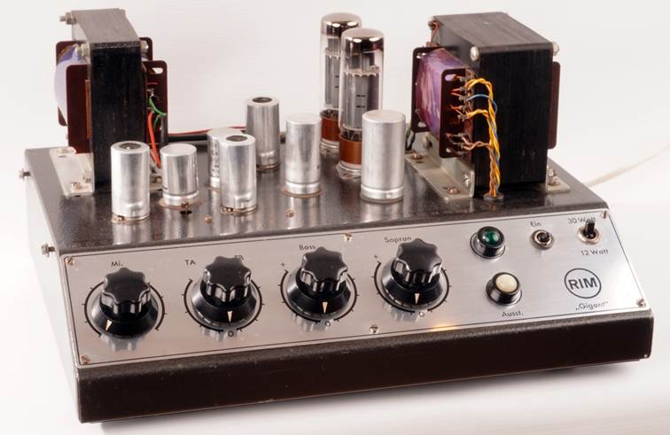 Ein Bild, das Elektronik, R�hre, Im Haus, Verst�rker enth�lt.

KI-generierte Inhalte k�nnen fehlerhaft sein.