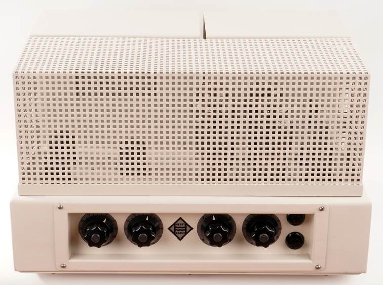 Ein Bild, das Elektronik, Radio, Lautsprecher, Transistor enthlt.

KI-generierte Inhalte knnen fehlerhaft sein.