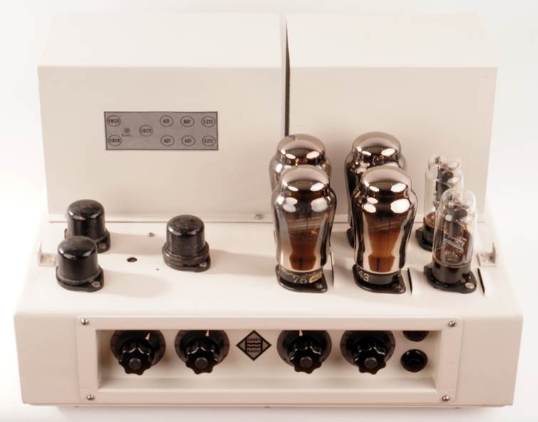 Ein Bild, das Elektronik, Rhre, Im Haus enthlt.

KI-generierte Inhalte knnen fehlerhaft sein.